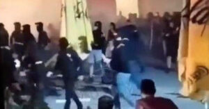 Δεν είναι μόνο ο  βασιλιάς γυμνός!